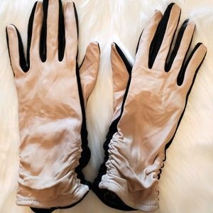 3/$24 - TOUCHPOINT Off-white Leather Gloves